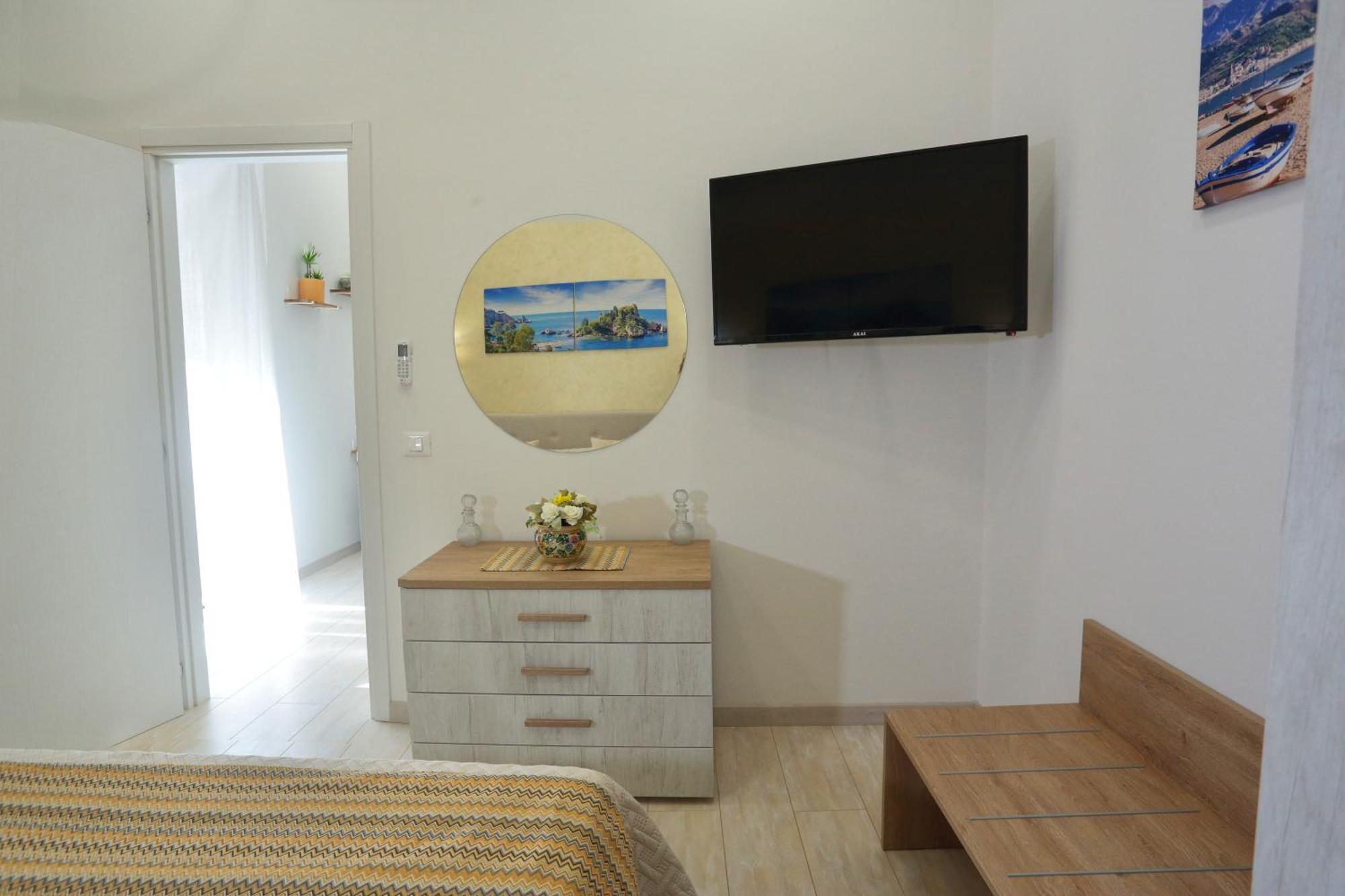 Theos Holidays Apartments Giardini-Naxos Kültér fotó