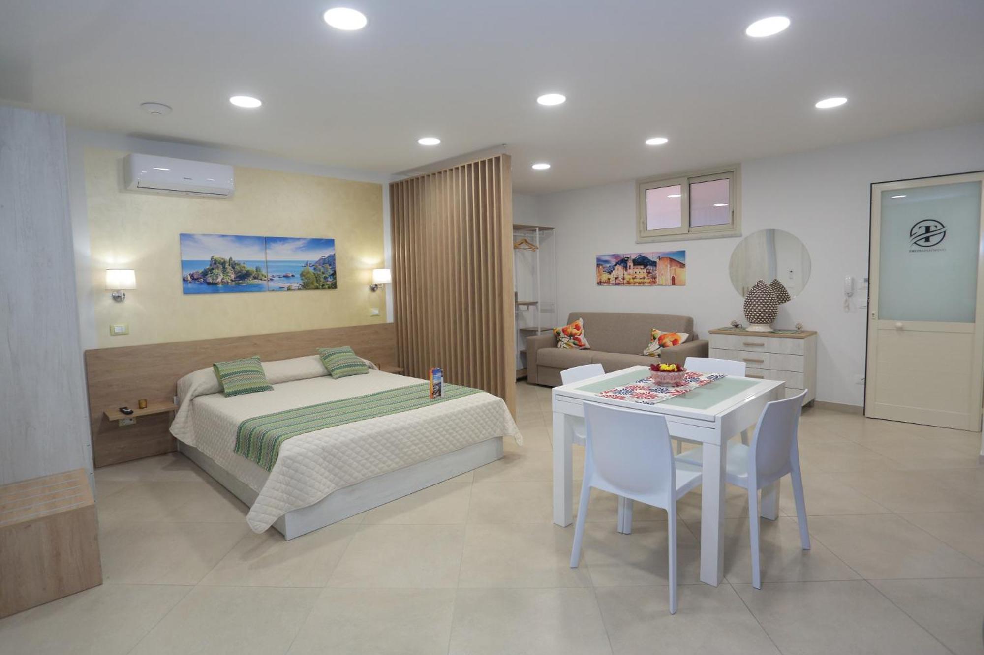 Theos Holidays Apartments Giardini-Naxos Kültér fotó